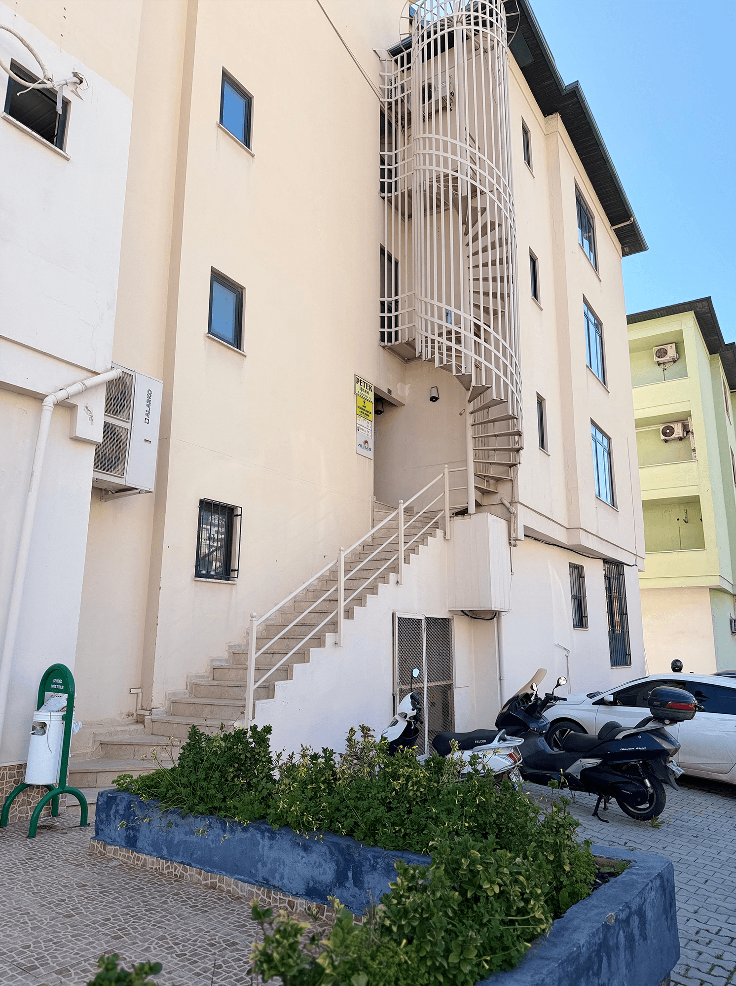 ALSAS Vize - Bina Girişi